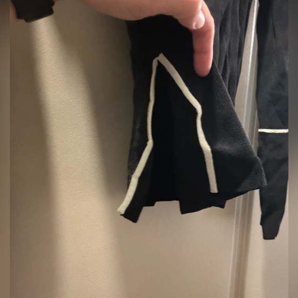 Free people movement cutout long sleeve. Stretchy material, size S. Black/white - Picture 4 of 9